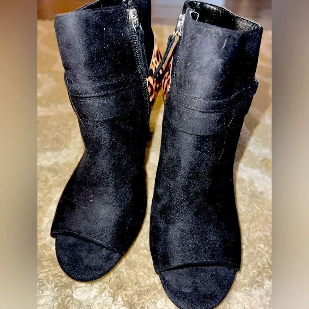 White House black market booties size 6